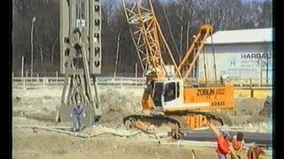 LIEBHERR HS 853 SchlitzwandgreiferCAT 325  SONY Center Potsdamer Platz Berlin 16041996 [upl. by Hepzi]