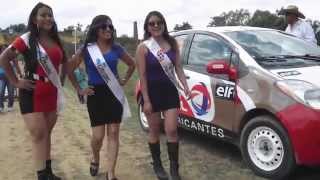 el auto insinia de total elf con las edecanes en la pista alebrijes [upl. by Anyg]