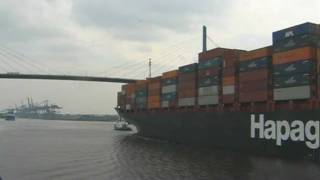 Containerschiff quotOSAKA EXPRESSquot 8749 TEU in Hamburg [upl. by Rema681]