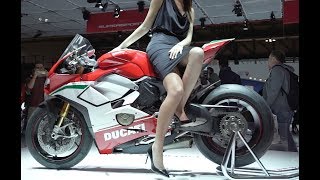 Ducati Panigale V4  specificaties live op EICMA Milaan [upl. by Milissent]