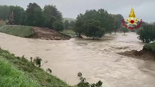 Alluvione Veneto esonda il fiume Muson nel padovano Diverse abitazioni isolate [upl. by Pilihp]