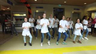 Flashmob in Alrijne ziekenhuis in Leiden verzorgd door Dansstudio Gouda  19 maart 2016 [upl. by Ttnerb]