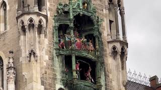 Town Hall Clock Marienplatz Munich [upl. by Pantin]