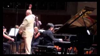 Tengku Irfan improvisation with Maestro Neeme Järvi 2010 [upl. by Zeeba]