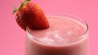 How To Easiest Strawberry Smoothie [upl. by Selestina]