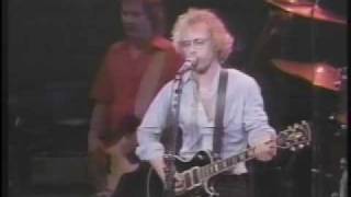 WARREN ZEVON  JEANNIE NEEDS A SHOOTER  LIVE [upl. by Altaf944]