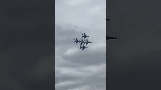 Thunderbirds Close formation flying [upl. by Huskamp78]