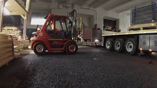 IndoorParcoursOstalb  RC Trucks Bagger und Gabelstapler in Action T2 [upl. by Solim]