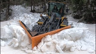 Komatsu in Deep Snow [upl. by Crosse482]