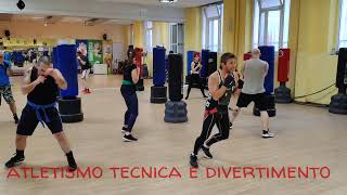 FIT BOXE E SAVATE TRAINING [upl. by Tabatha845]