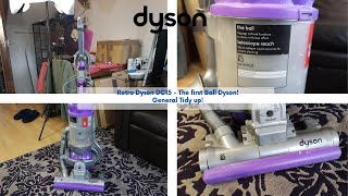 Servicing amp Cleaning up on an old Dyson DC15 [upl. by Jessabell]