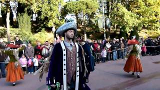 Parade dHalloween  DisneyLand Paris  301010  ©Flecheliott [upl. by Ylremik]