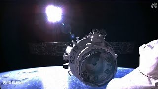 Shenzhou19 docking [upl. by Aokek54]