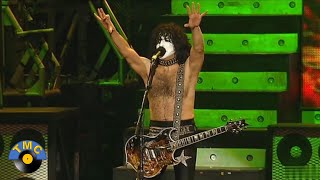 Kiss  I was Made For Loving You Live  Rock The Nation 2004 [upl. by Trilbee]