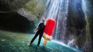 BERENANG DI AIR TERJUN PAKAI PELAMPUNG [upl. by Yelrihs]