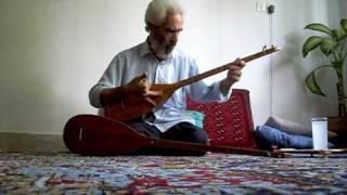 Ostad Shokrollah Azadi playing kurdish Tanbur in Sahnetanbur navazi [upl. by Benedick208]