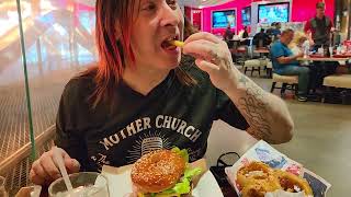 Gordon Ramsey BURGER at Planet Hollywood Las Vegas Review [upl. by Yeslrahc]