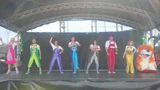 When I Sing A Song Skyline Gang Butlins Minehead Family Festival 2018 [upl. by Yhpos]