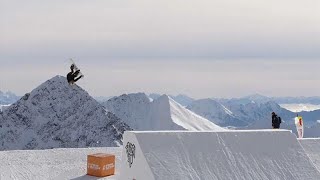 Snowboard Anna Gasser è la prima donna a realizzare un triplo cork [upl. by Rollie]