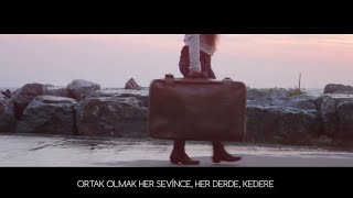 Gripin  Arkadaş Lyric Video [upl. by Aehsal]