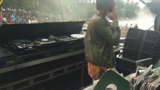 Ricardo Villalobos playing Relax  Tomorrowland 2017 [upl. by Ennyrb798]