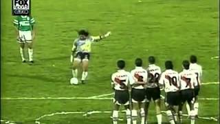 Atlético Nacional 10 River Plate  GoL René Higuita  Copa Libertadores 1995 [upl. by Otreblide]