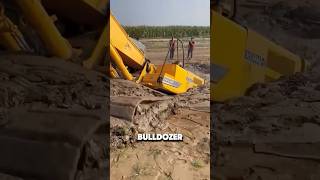 Il sort ce bulldozer coincé dans la boue 😱 [upl. by Lucas826]