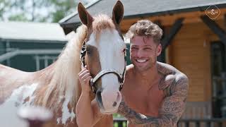 Ontmoet hunk Robin van de Horse and hunk kalender 2023 [upl. by Eresed]