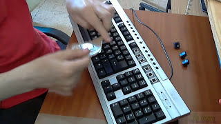 Limpiar el teclado de nuestra pc facil rapido y muy limpio [upl. by Aicele]