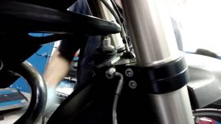 Sostituzione Cuffia Telelever BMW [upl. by Navar]