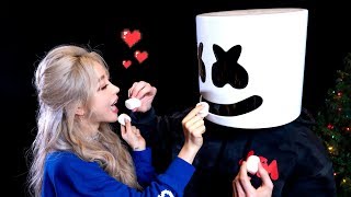 Marshmallow Hacks With Wengie and Marshmello 10 Easy Holiday DIY Food Treats [upl. by Pryce]