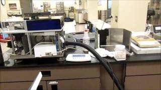 FEC 2082 Capsugel Xcelodose 600 Capsule Filler Running [upl. by Matthiew]