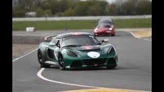 Alfa Romeo 4C vs Lotus V6 Exige Track Battle at Blyton Park [upl. by Bergeron]