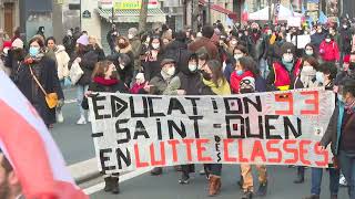 Paris manifestation contre la gestion de la crise sanitaire à lécole  AFP Images [upl. by Zenobia236]