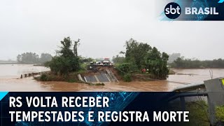 Chuva forte volta a provocar alagamentos e deslizamentos no RS  SBT Brasil 170624 [upl. by Nynnahs568]