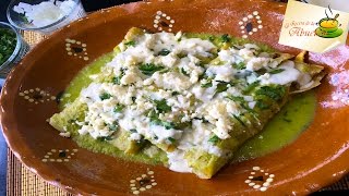 Enchiladas verdes con pollo 💚 [upl. by Ssalguod]