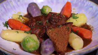 Recette de carbonnade au porc des Hauts Pays  Pépée sinvite chez nos chefs [upl. by Leind]