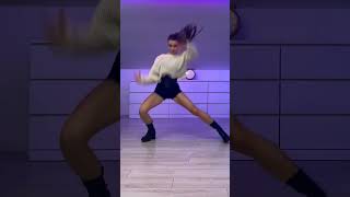 ITZY  WANNABE DANCE BREAK 💜 kpopdancecover itzywannabe [upl. by Sudnak954]