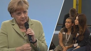 Merkel im Bürgerdialog  Das ungeschnittene Gespräch mit dem Flüchtlingsmädchen Reem [upl. by Schmitz]