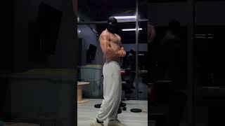 Reflet de fenêtre pourtoi foryou bodybuilding musculation gym fit motivation [upl. by Ashmead]