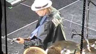 Rockin in the Free World  Pearl Jam amp Neil Young [upl. by Barr]