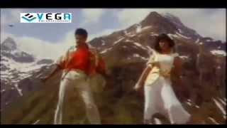 Mayakkum Maalai  MGR Rajakumari  Gulebakavali  Tamil Classic Song [upl. by Gnel684]