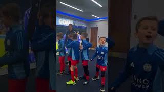 Leicester’s mascots couldn’t believe they were seeing Cole Palmer 🤩 [upl. by Evreh]