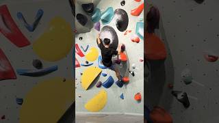 Slightly overhang boulder 😎 bouldering climbing 抱石 攀岩 [upl. by Cart417]