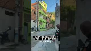 Polícia Militar troca tiros em favela no Rio de Janeiro Pmerj bope riodejaneiro [upl. by Conti674]