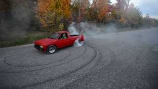 Nissan D21 SR20det burnout [upl. by Engen]