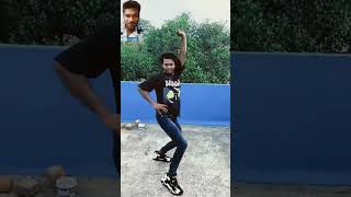 Yah kaun sa dance hai 🤣😂 funny dance comedy realfoolscomedy realfools trending shorts [upl. by Aliehs517]