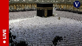 LIVE Muslims pray in the Grand Mosque of Mecca on the second night of Ramadan [upl. by Rasmussen]