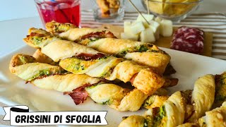 GRISSINI DI SFOGLIA FARCITI con zucchine e prosciutto Mozzarella e speck  Grissini veloci [upl. by Dadinirt]