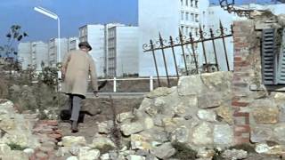 Mon Oncle 1958 Jacques Tati brick gag [upl. by Pros220]